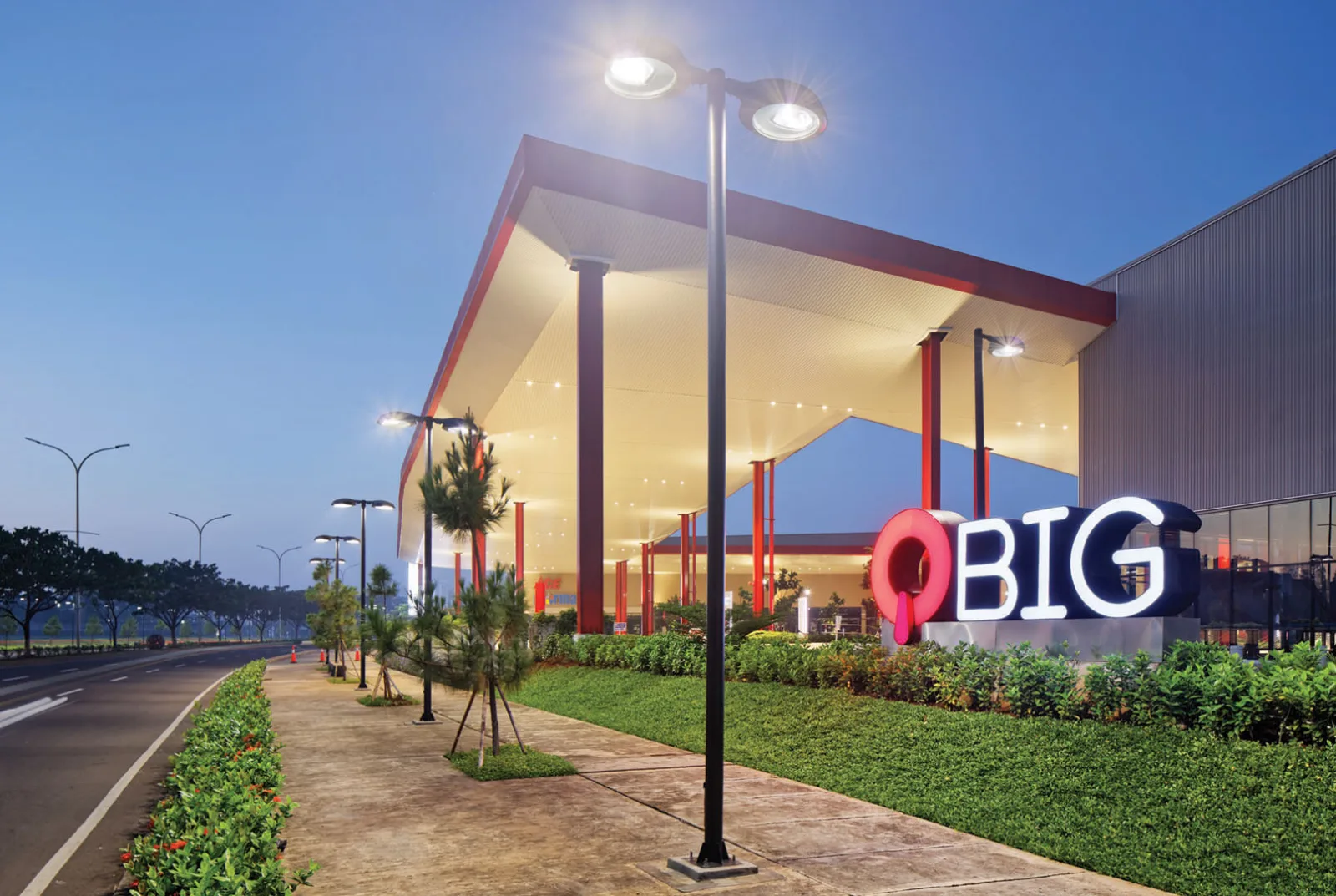 5 menit ke AEON Mall & QBig